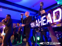 Ten Ahead als Liveband mit...